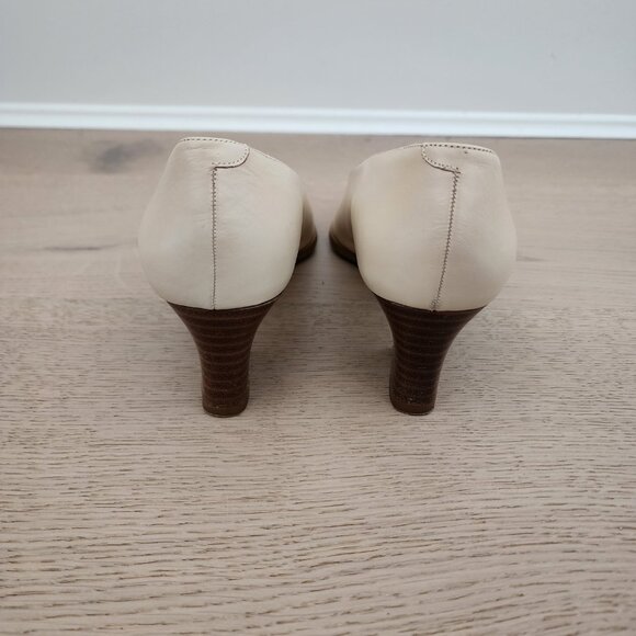 Vintage 90s Bandolino cream heels size 8 narrow - Picture 5 of 13